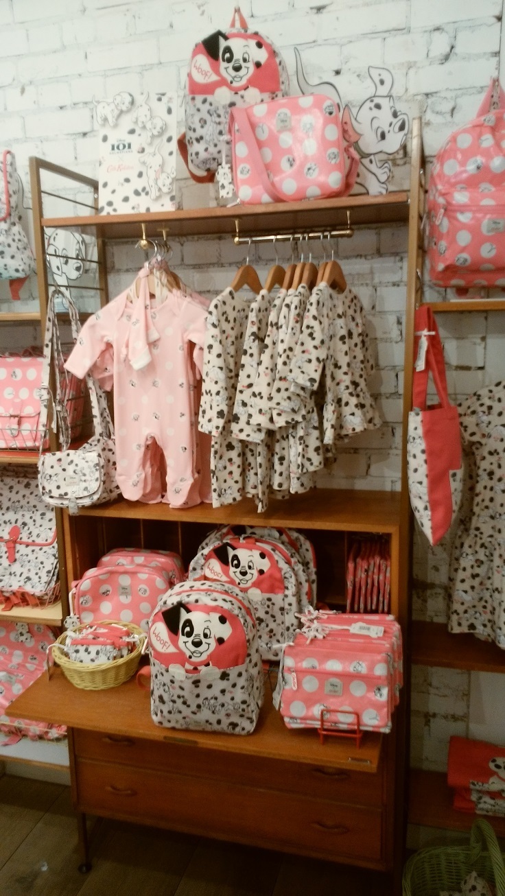 キャスキッドソン(Cath Kidston)とディズニーのコラボ第3弾は キャスキッドソン(Cath Kidston)とディズニーのコラボ第3弾は